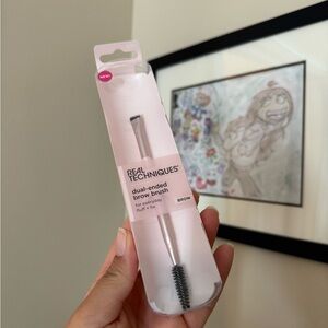 Real Techniques Brow Brush with Silver Handle